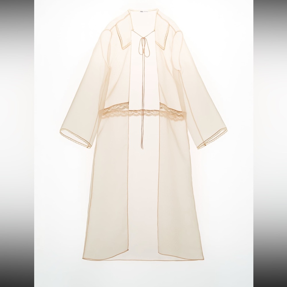 Lace trim organza dressing gown NWT